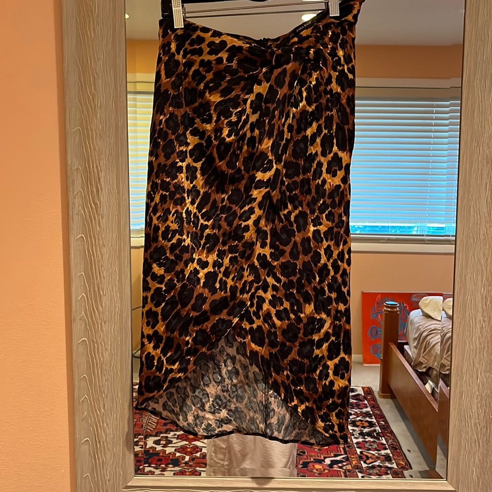 Zara leopard skirt